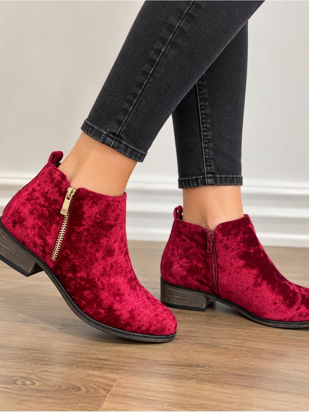 BNWT BAMBOO Burgundy Velvet Ankle Booties with Side Zip